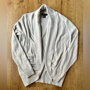 Super soft cardigan with pockets